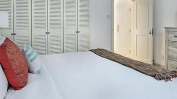 Iron/ironing board, Internet, alarm clocks