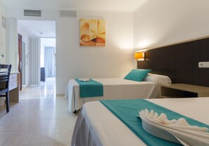 1 bedroom, minibar, in-room safe, desk