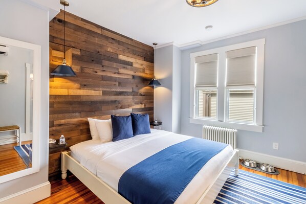 Individually decorated, individually furnished, iron/ironing board - Paws on Pelham (Newport)