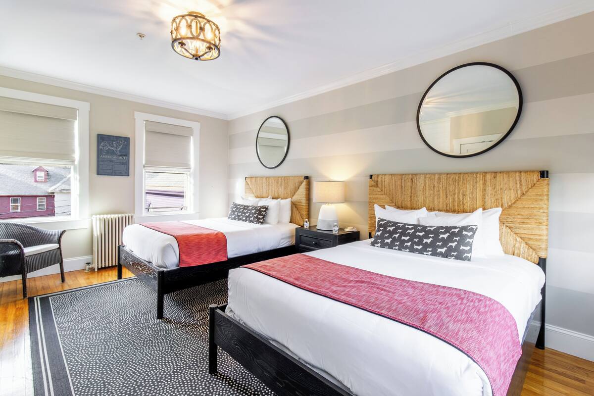 Room 9 | Iron/ironing board, WiFi (free), individually decorated