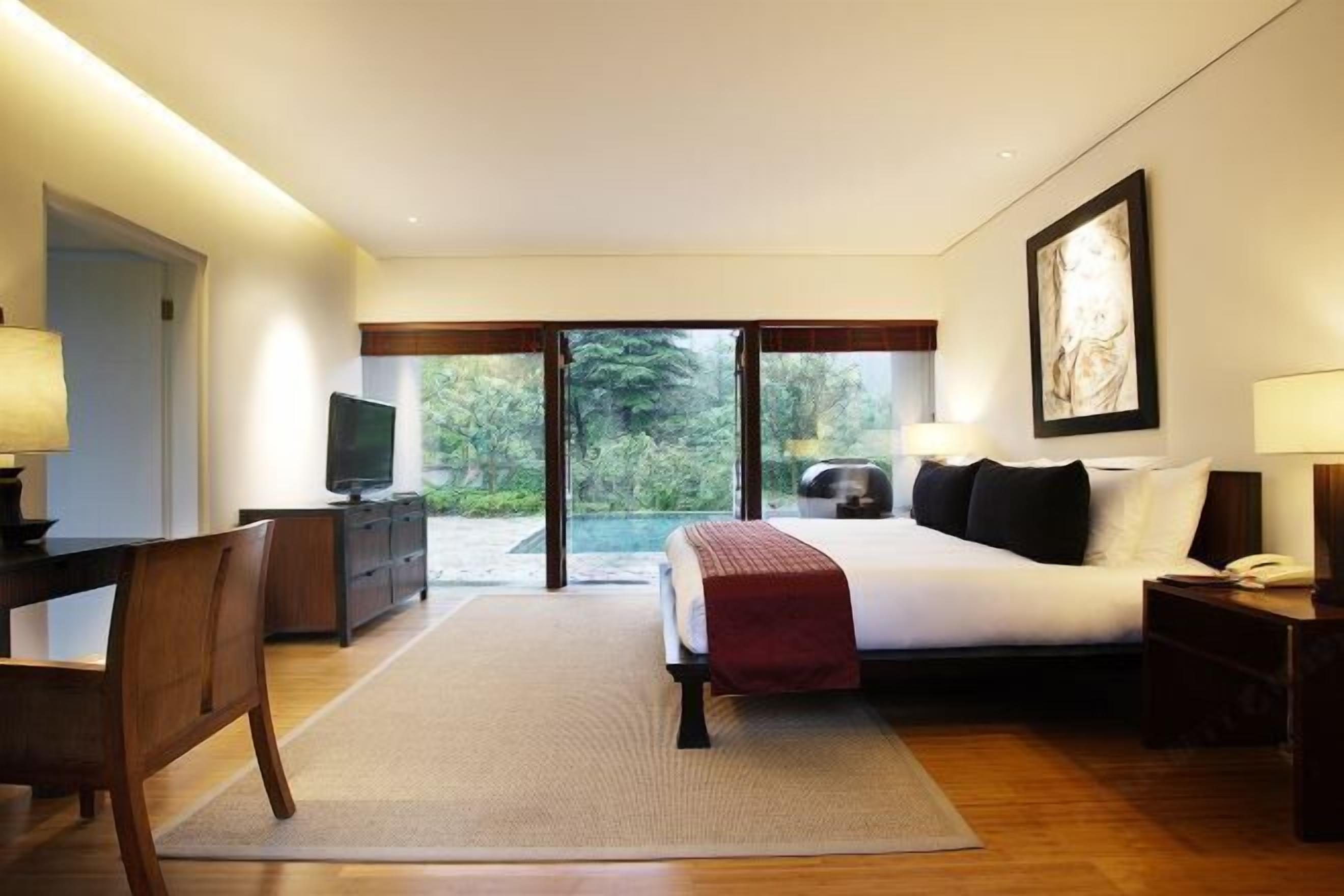 Internet, alarm clocks