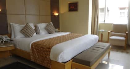 Ascot Hotel