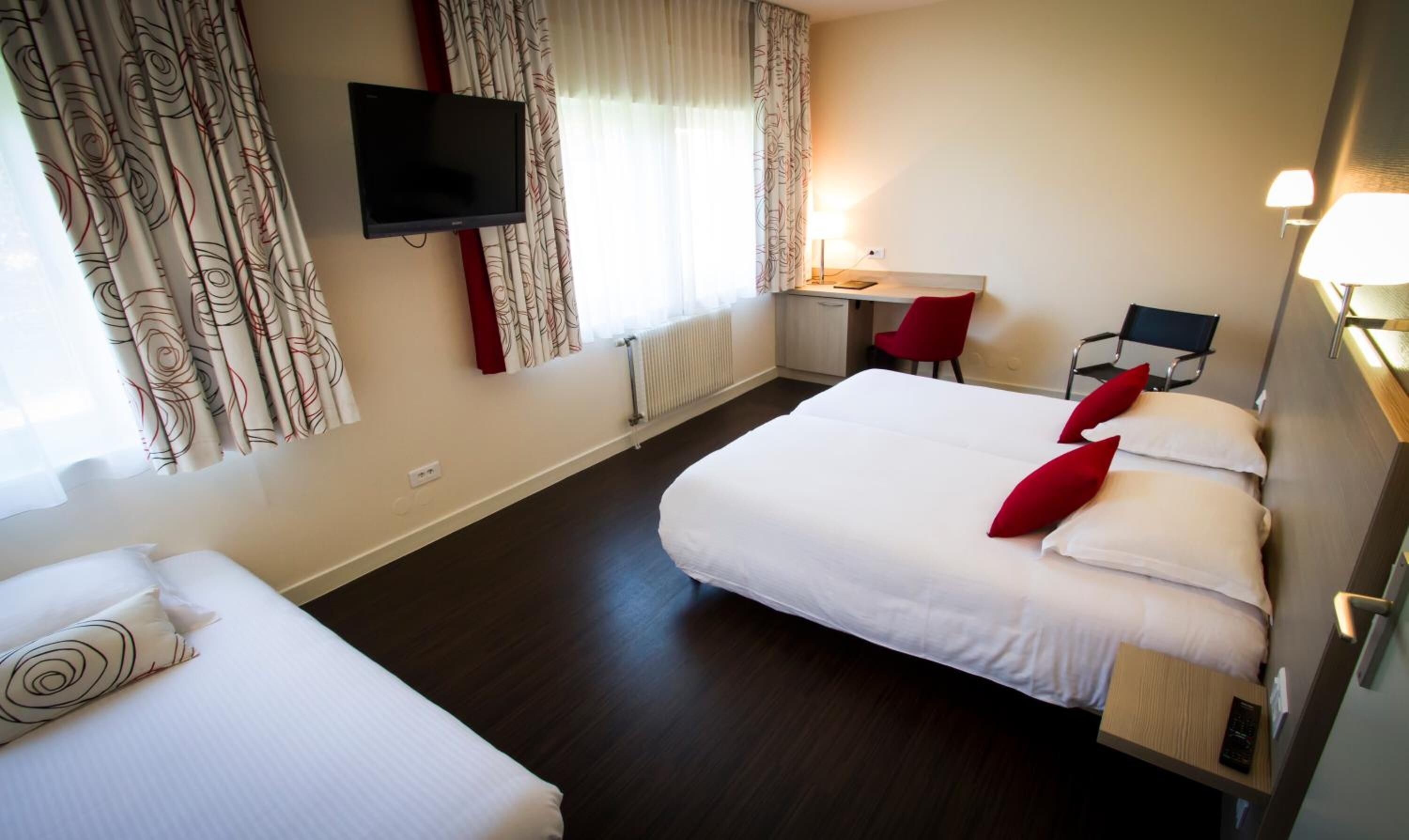 soundproofing, free cots/infant beds, rollaway beds, free wifi