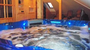 Indoor spa tub - Nelson Hotel (Hajduszoboszlo)