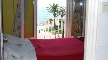 Biancheria da letto di alta qualità, materassi in memory foam, minibar