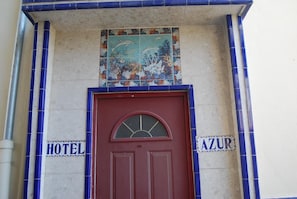 Exterior detail - Azur (Nice)