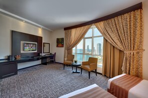 Deluxe-Zweibettzimmer, 2 Einzelbetten | Daunenbettdecken, Betten mit Memory-Foam-Matratzen, Minibar, Zimmersafe