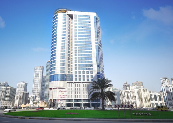 المنشأة من الخارج