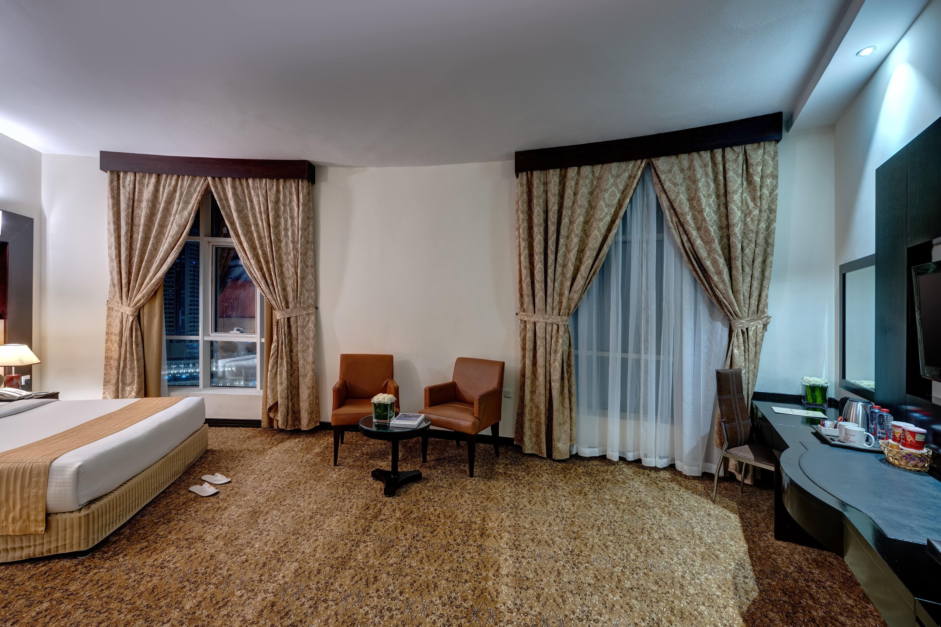 標準雙床房, 2 張單人床 | 羽絨被、記憶床墊、迷你吧、客房內保險箱