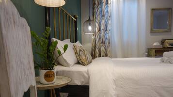 In-room safe, soundproofing, free WiFi