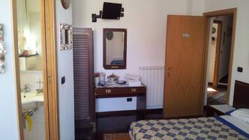 Doppelzimmer | Bettwäsche aus ägyptischer Baumwolle, Zustellbetten, kostenloses WLAN