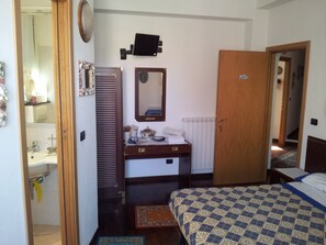 Room - Affittacamere Rosa dei Venti (Levanto)