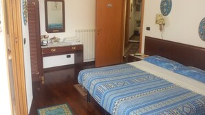 Double Room - Affittacamere Rosa dei Venti (Levanto)