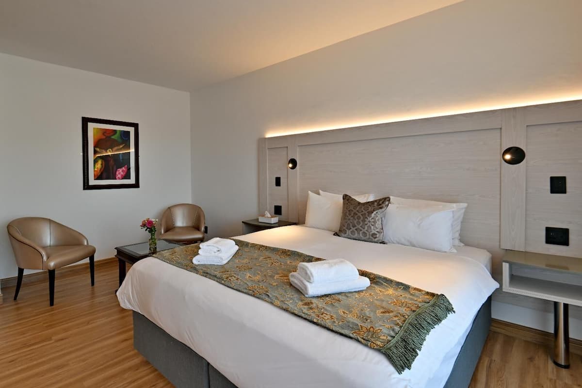 Superior tweepersoonskamer | Een minibar, een kluis op de kamer, gratis wifi, beddengoed