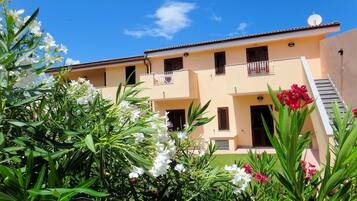 Mặt tiền nơi lưu trú