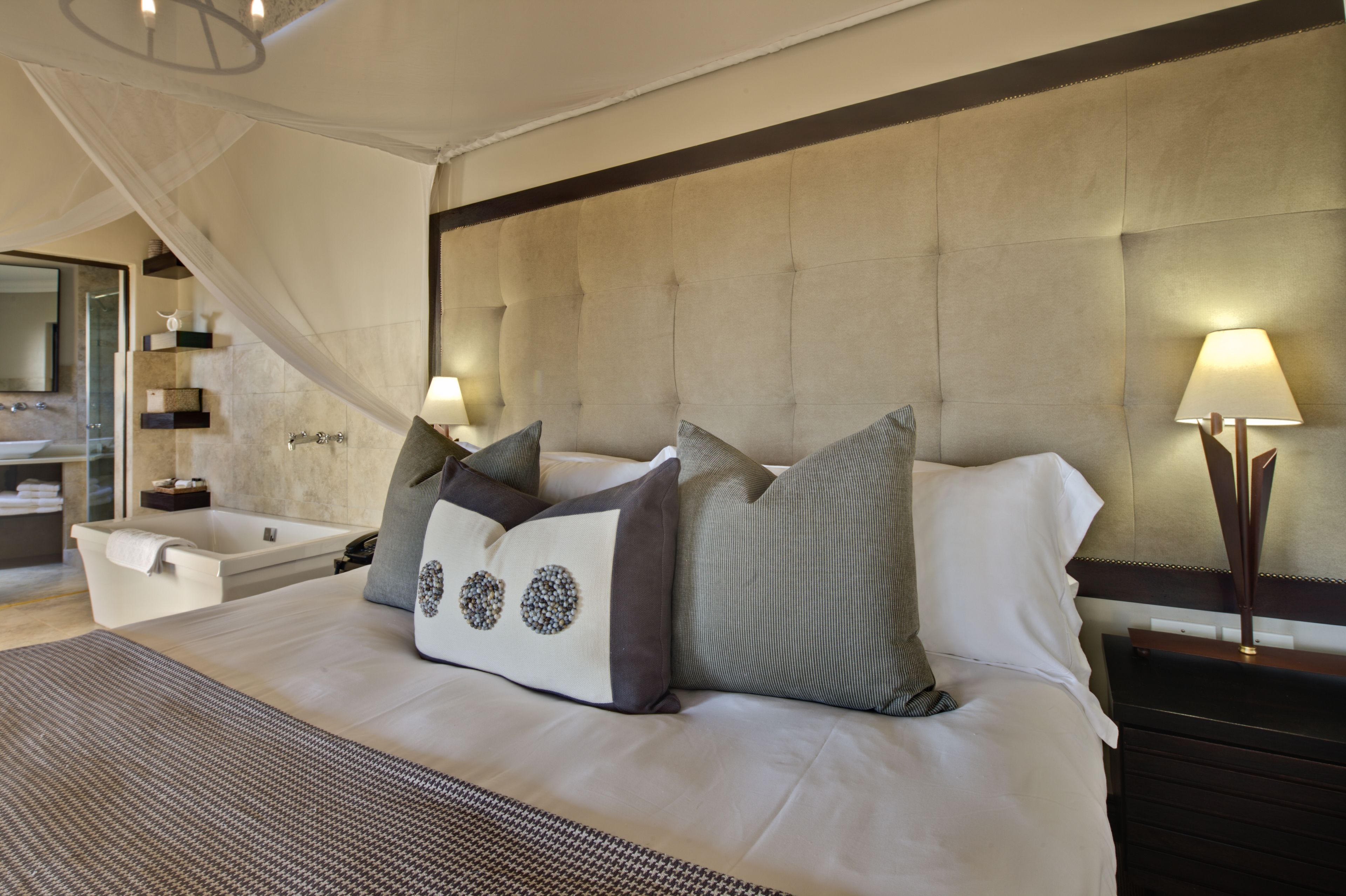 double room | 1 bedroom, premium bedding, in-room safe, desk