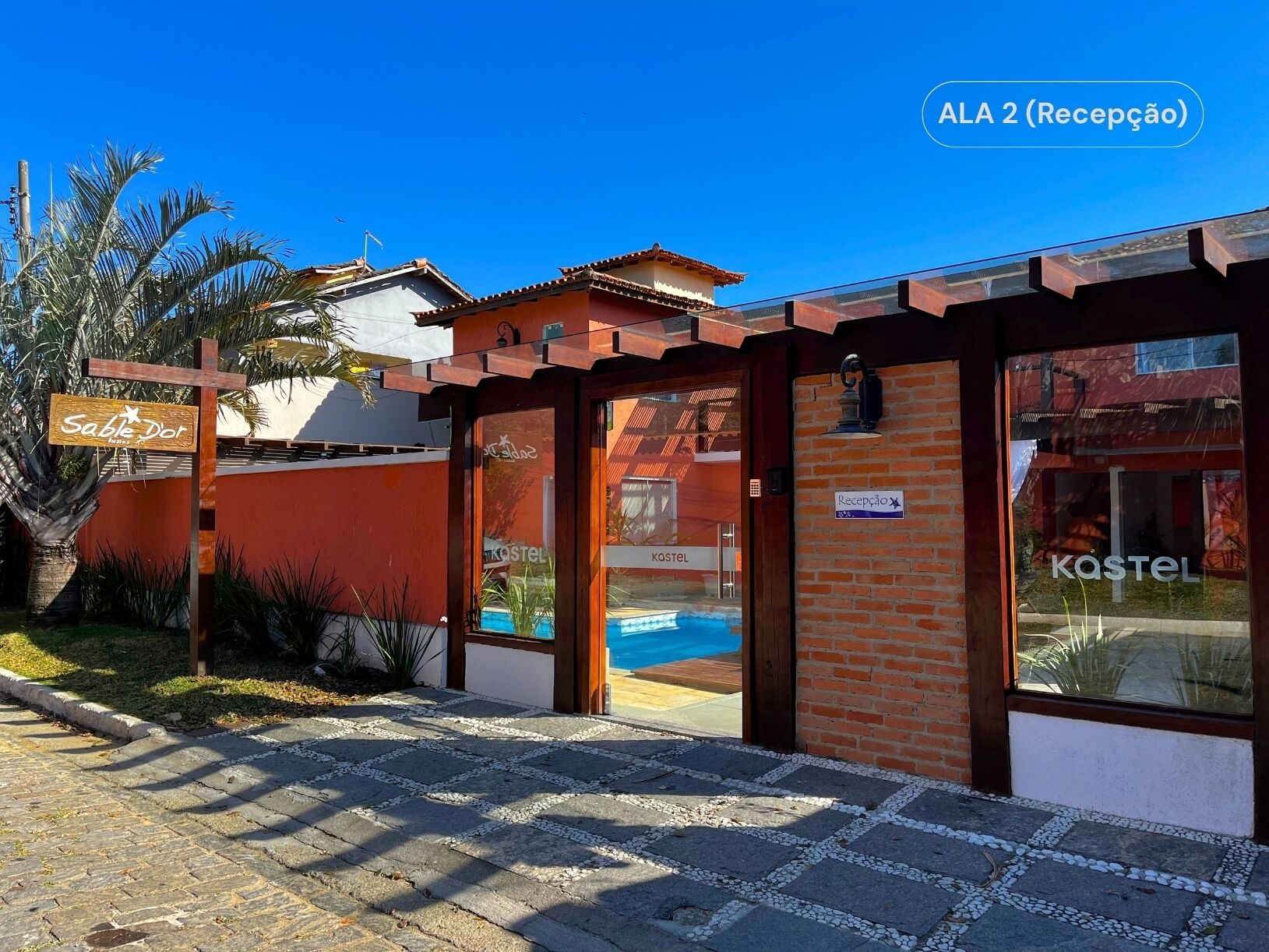 Fachada de la propiedad