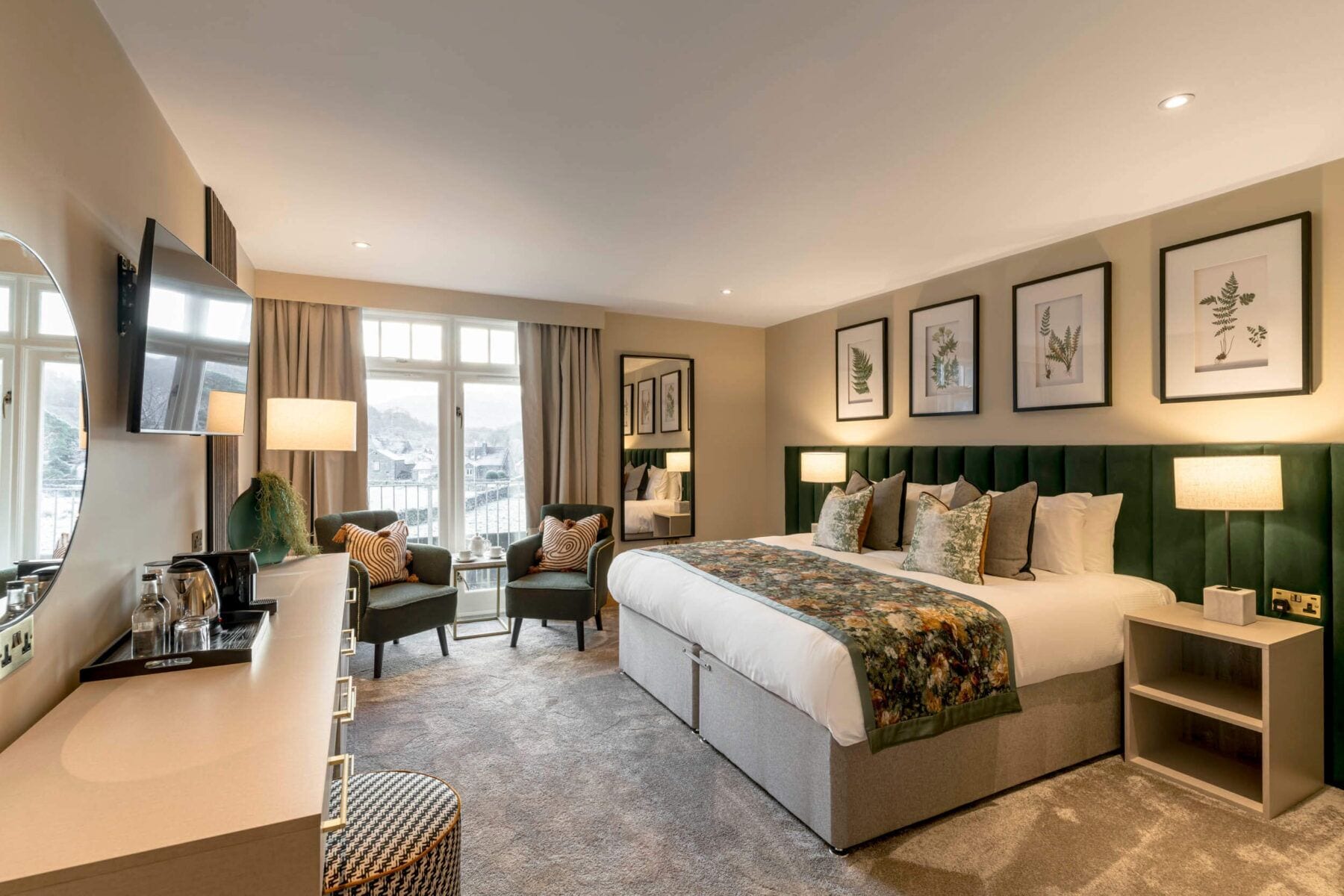 Superior Double Room, 1 King Bed, Balcony | Individually decorated, desk, free WiFi, bed sheets