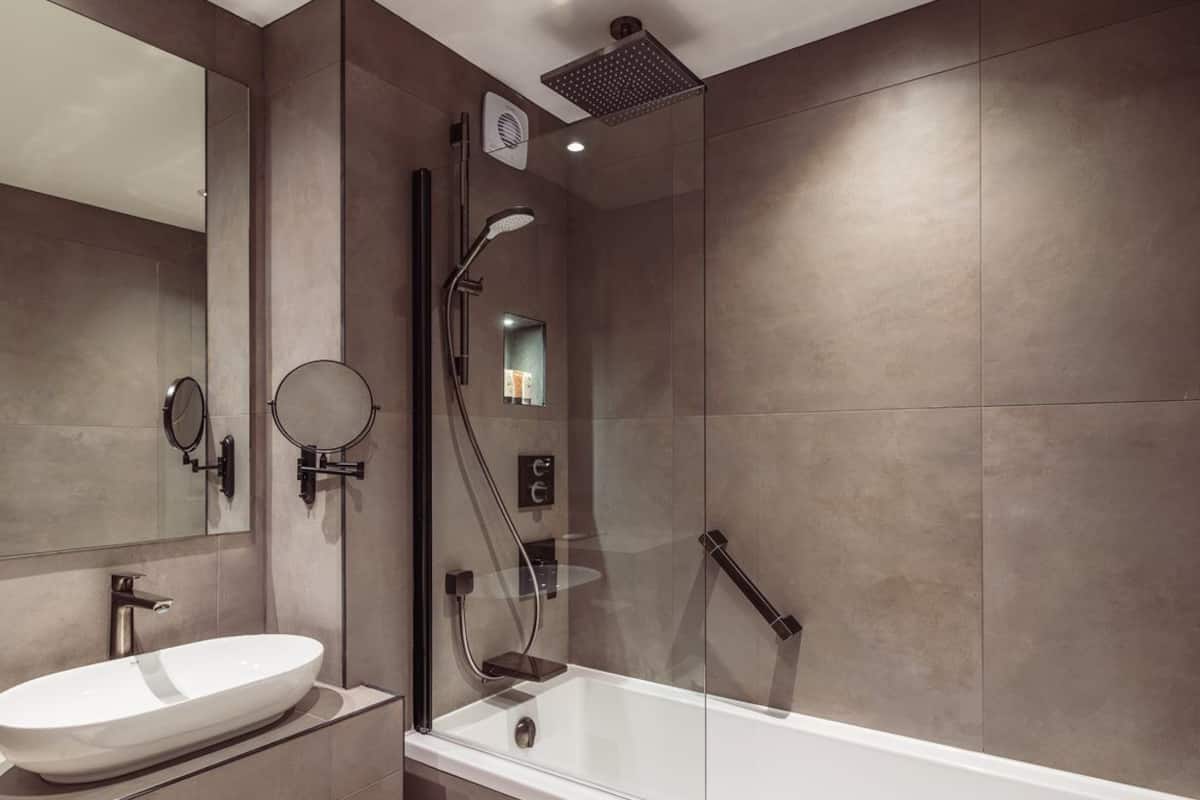 garden suite | bathroom | free toiletries, hair dryer, towels