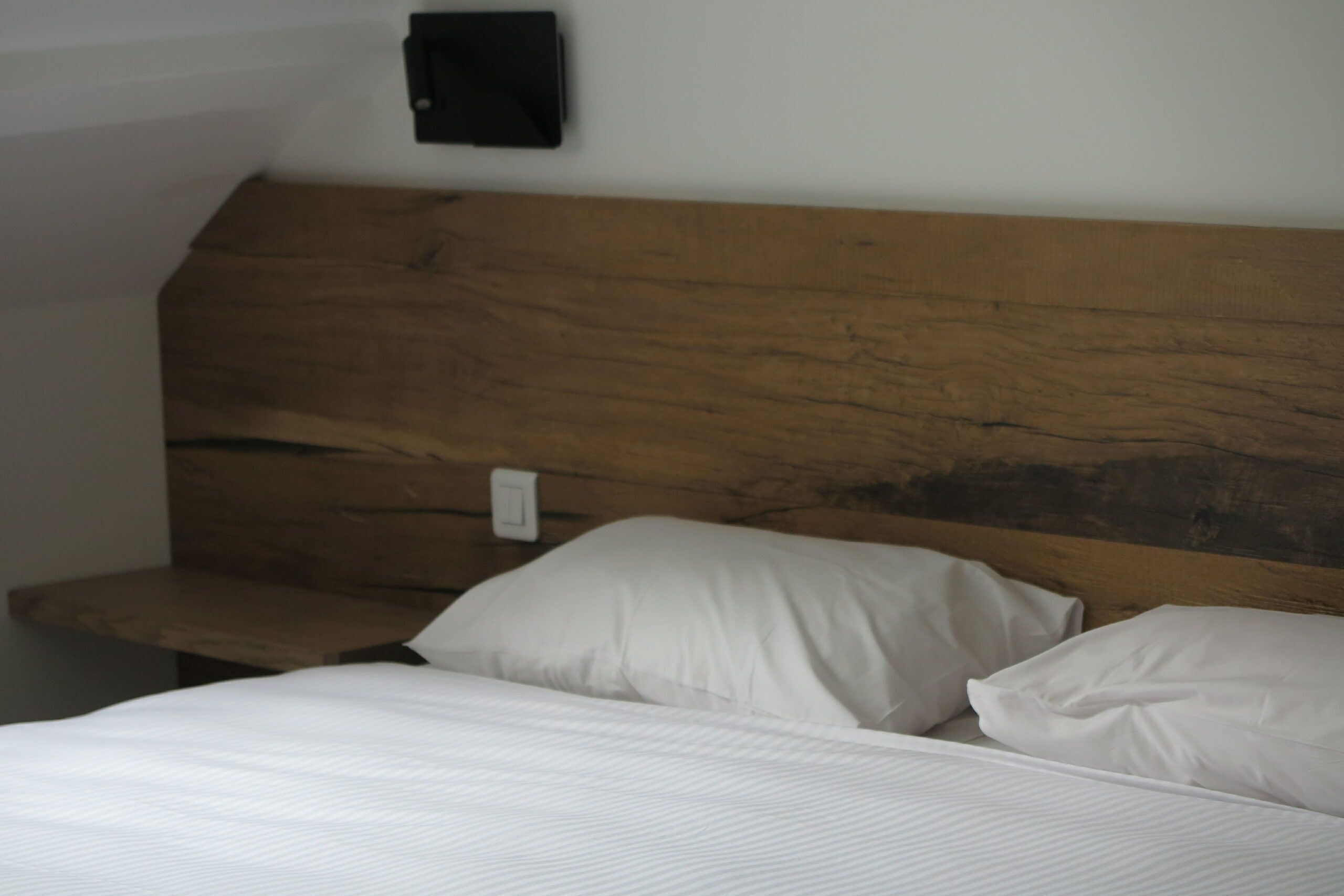 double room | desk, blackout curtains, free cots/infant beds, rollaway beds