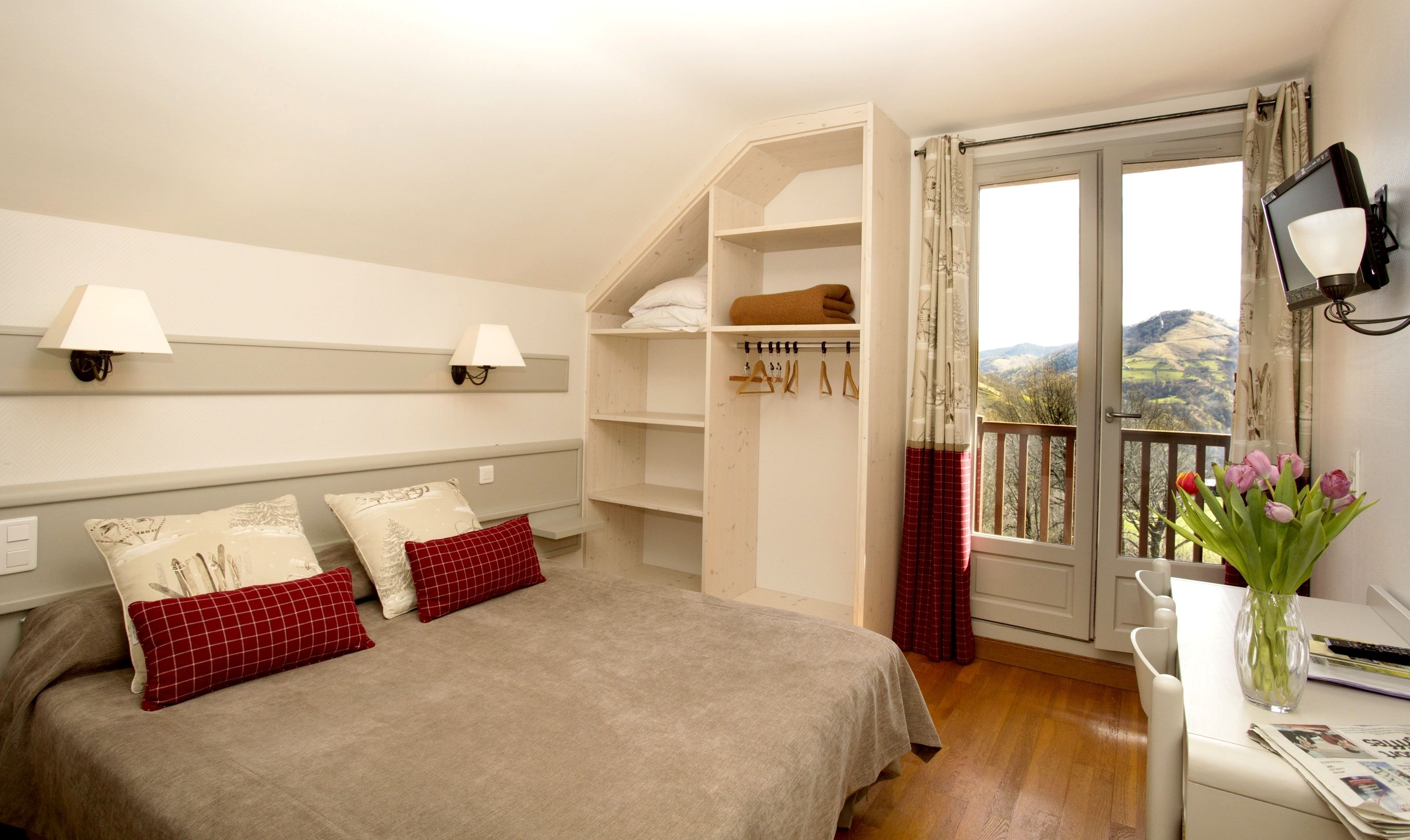 desk, blackout curtains, free cots/infant beds, rollaway beds