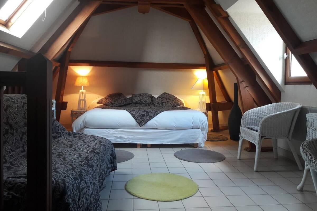 Superior Double Room | Iron/ironing board (on request), WiFi (free), individually decorated