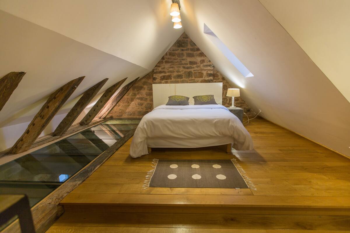 Comfort Apartment | Iron/ironing board (on request), WiFi (free), individually decorated