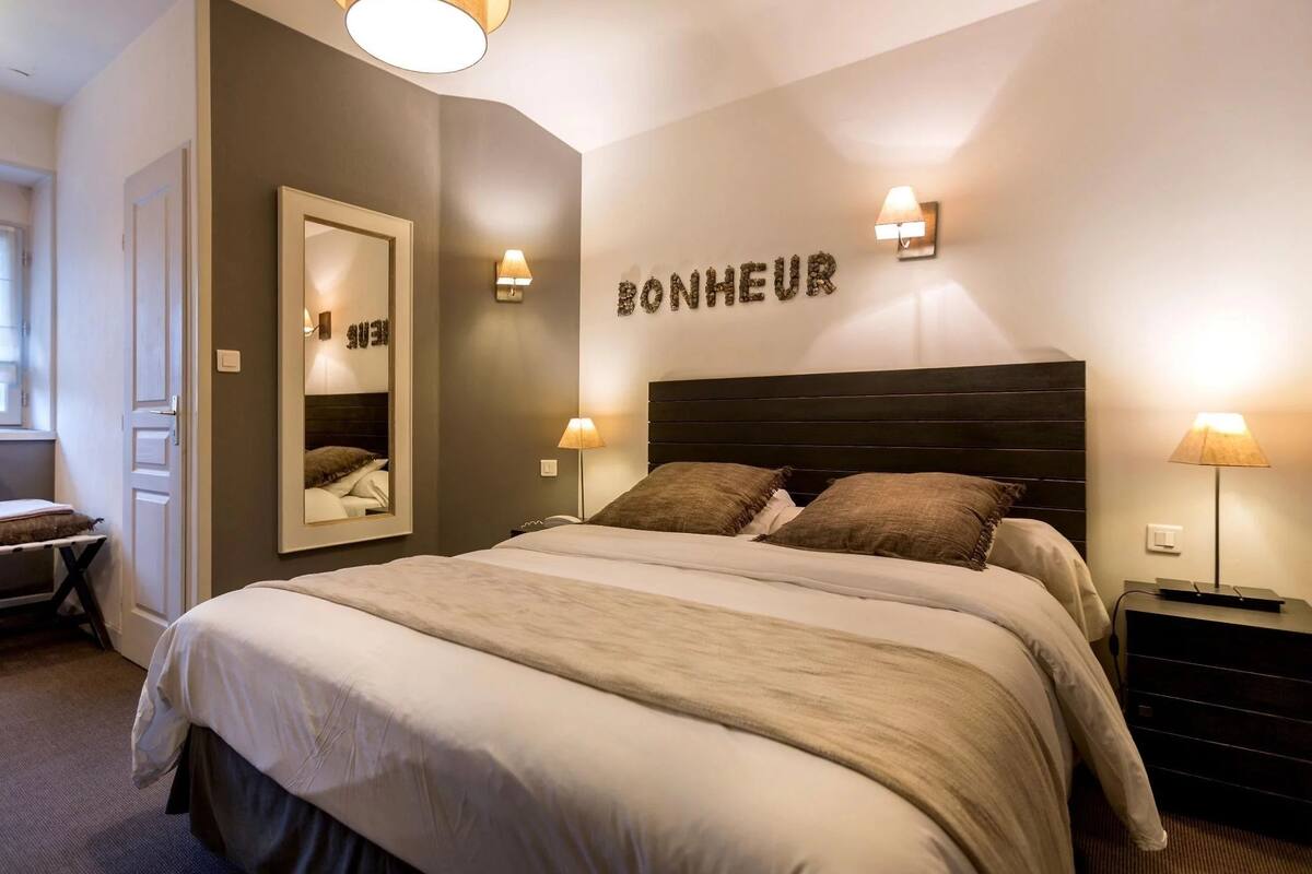 comfort double room | individually decorated, individually furnished, iron/ironing board