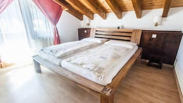 Standard Apartment, Mountain View | In-room safe