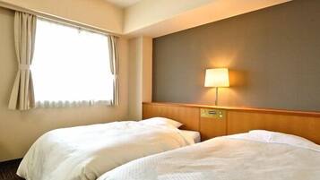 Cribs/infant beds, rollaway beds, alarm clocks