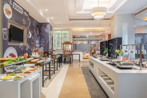 Daily buffet breakfast (INR 650 per person)
