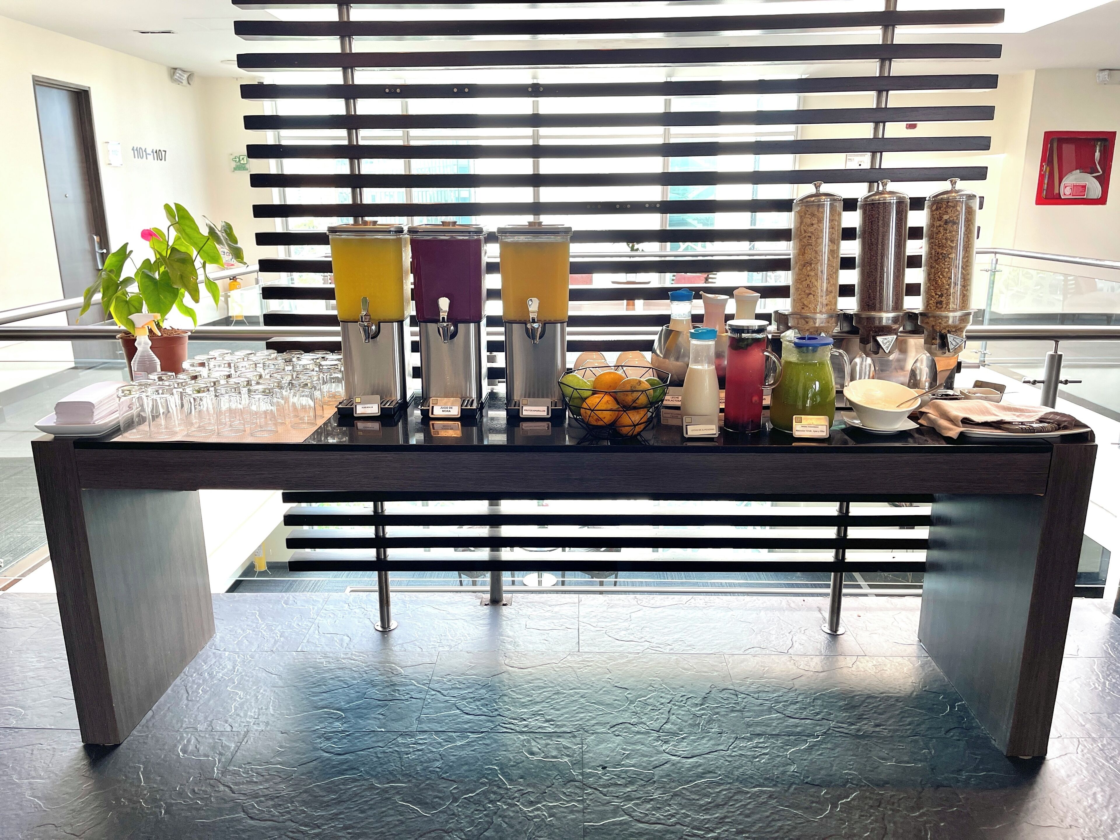 daily continental breakfast (cop 40000 per person)