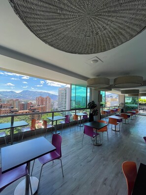 Restaurant - Hotel BH El Poblado (Medellín)