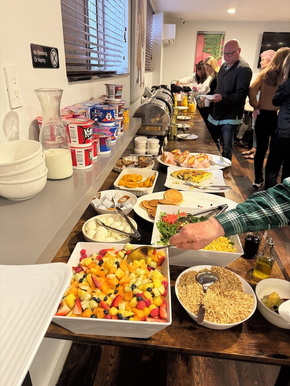 Free daily buffet breakfast