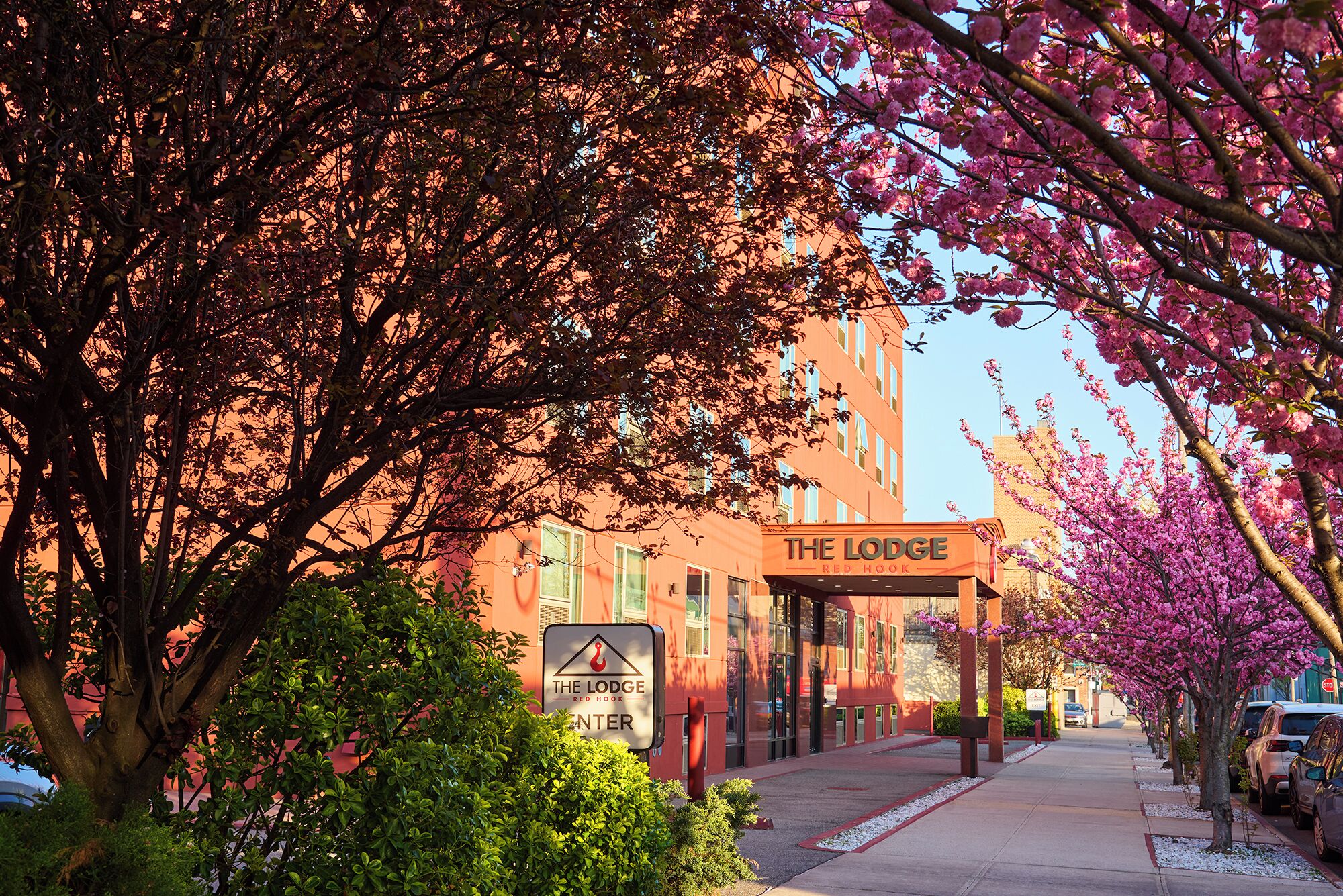 Vista frontal de la propiedad