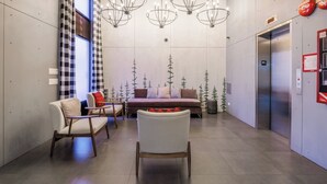 Lobby - The Lodge Red Hook (Brooklyn)