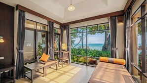 Beachfront Suite | Utsikt mot strand/hav