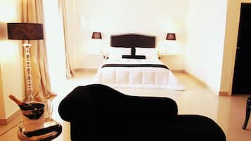 Frigobar, individualmente decorados, individualmente mobiliados