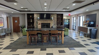 Harbor Pointe Inn PHL Airport