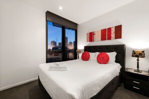 Executive Two Bedroom Apartment | 2 bedrooms, individually decorated, individually furnished - Docklands Executive Apartments (Docklands)