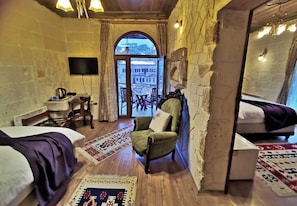 Suite, Balcony