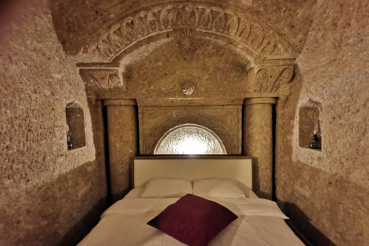 2 bedrooms, minibar, individually decorated, individually furnished