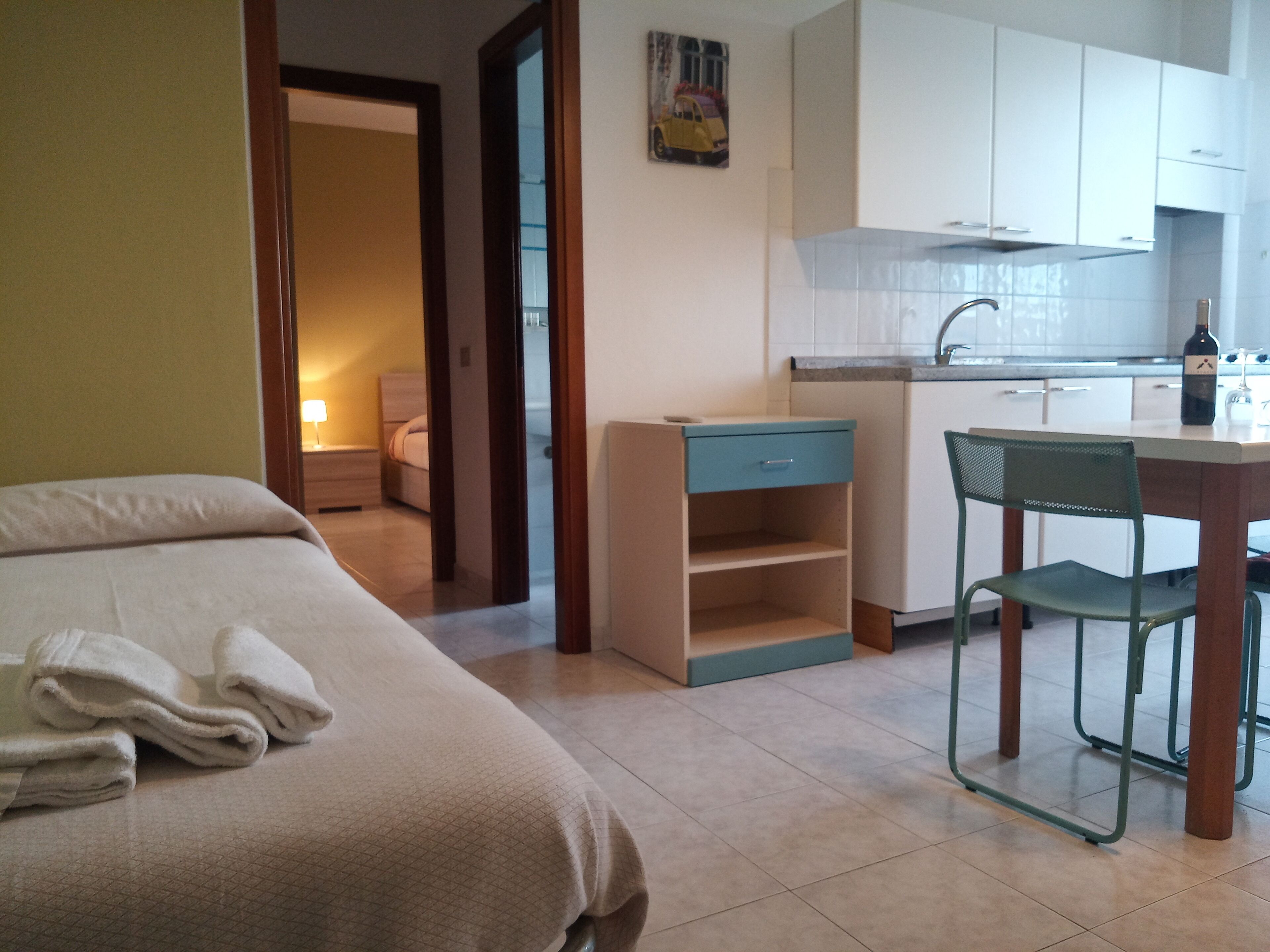 apartment, 1 bedroom | living room | tv