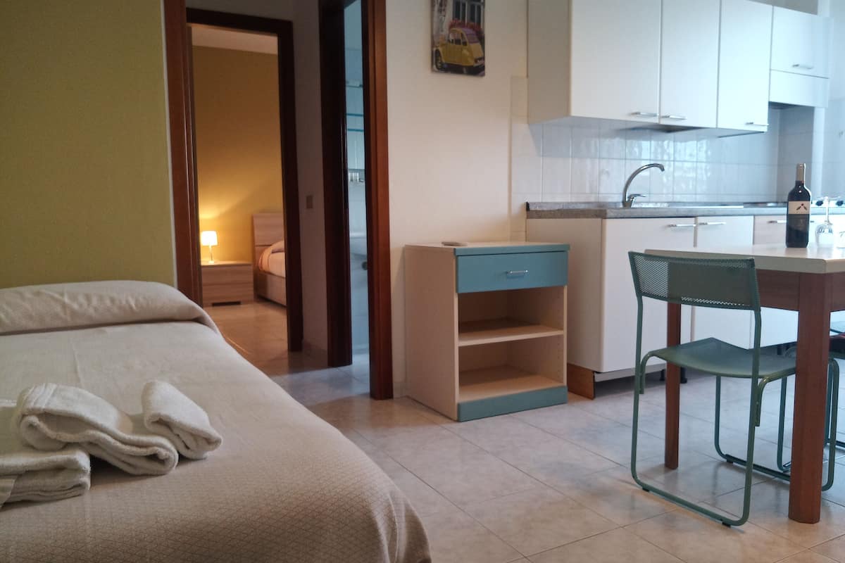 apartment, 1 bedroom | living room | tv