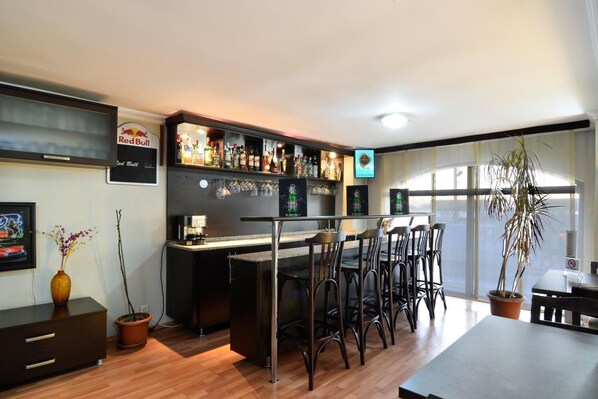 Bar (en la propiedad)