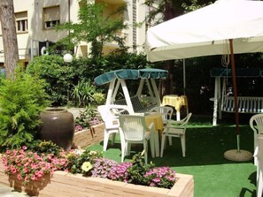 Outdoor dining - Nazionale Hotel (Cervia)