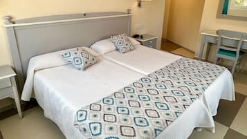 Desk, free cribs/infant beds, free WiFi, bed sheets