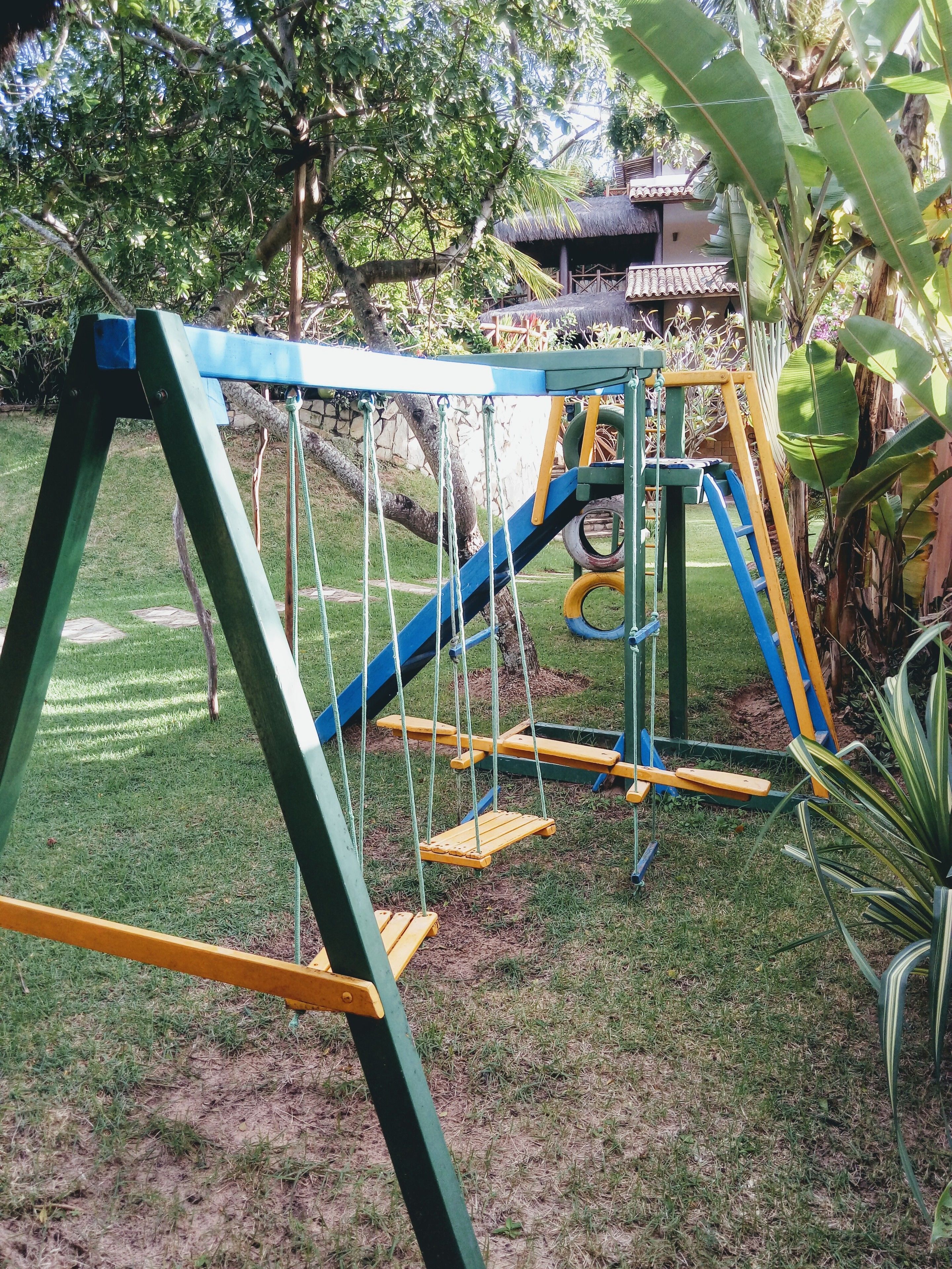 Área de juegos infantiles al aire libre