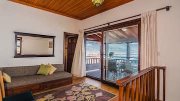 Villa Deluxe, 2 camere da letto | Area soggiorno | TV LCD, film pay-per-view