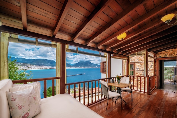 Honeymoon suite, uitzicht op zee | 4 slaapkamers, lakens van Egyptisch katoen, hypoallergeen beddengoed